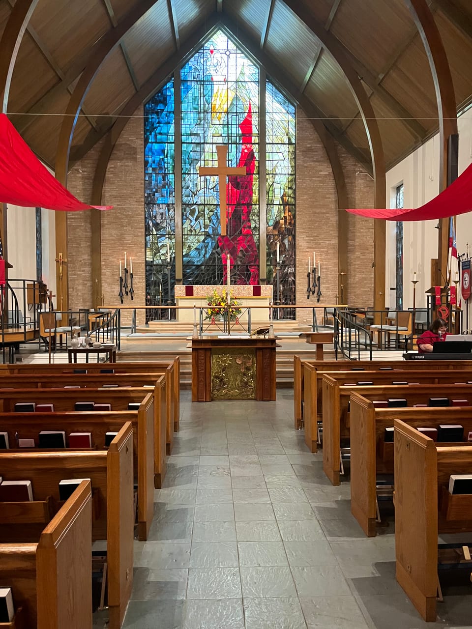 3 Reasons I Left Evangelical Churches for the Episcopal Church